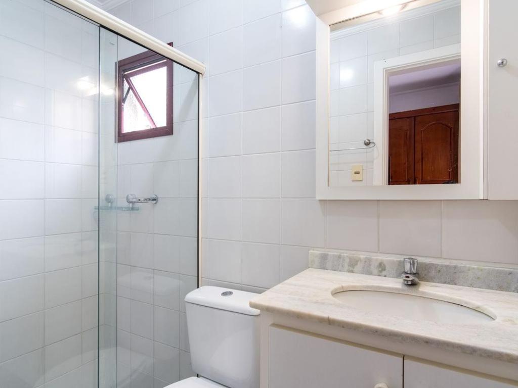 Apartamento Espacoso Com Ar Condicionado E Wi-Fi, A 100 Metros Da Praia - Edificio Estoril Ubatuba Exterior photo